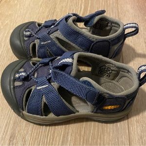 Keen toddler sandals size 7
